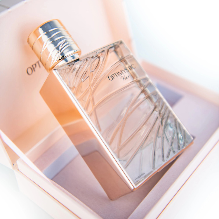 عطر ادکلن زنانه باربری هر فراگرنس ورد (Fragrance World Burberry Her)